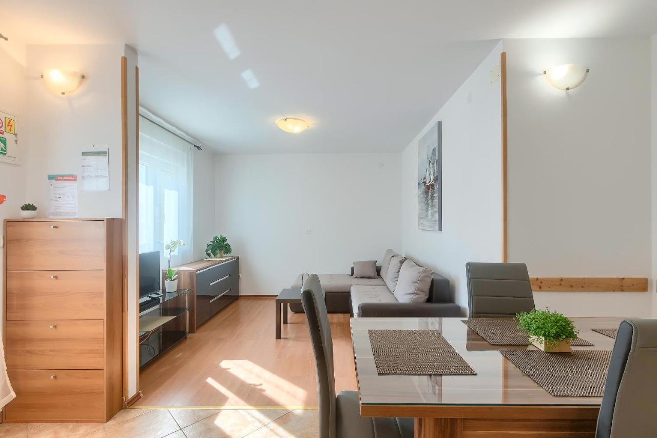 Apartments Gilly 1 普莱曼图拉 外观 照片