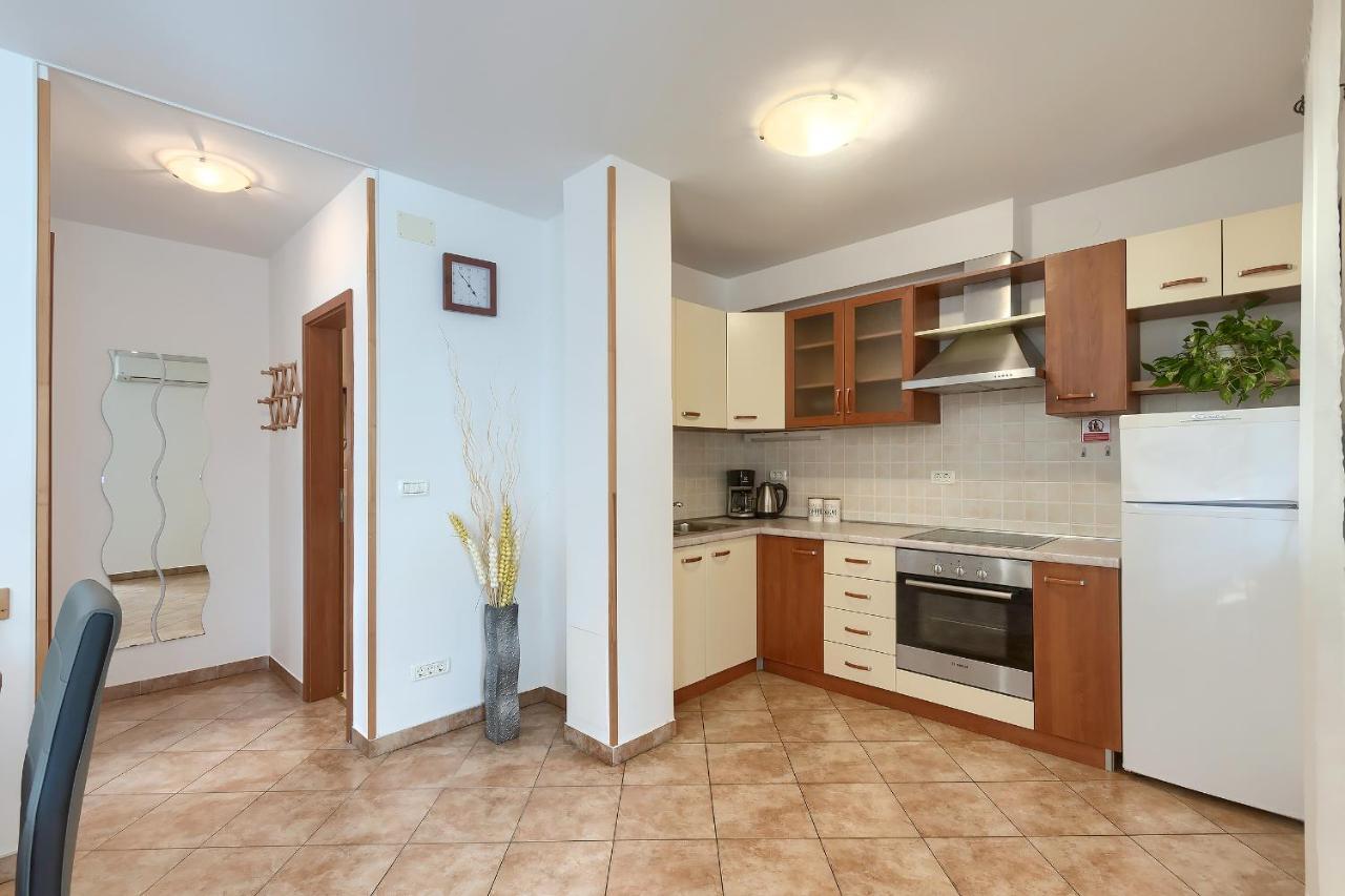 Apartments Gilly 1 普莱曼图拉 外观 照片